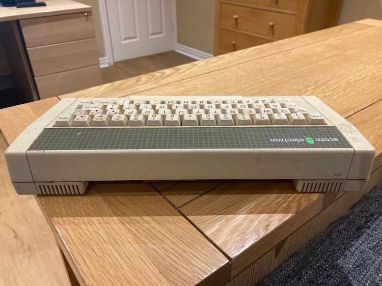Acorn Electron Repair & Restoration – Adam's Vintage Computer Restorations